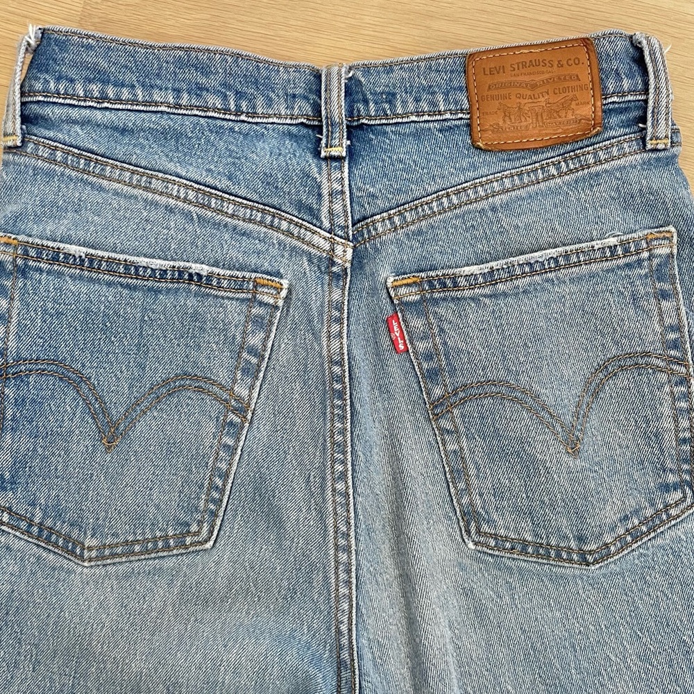 LEVI’S Ribcage High Rise Straight - Picture 10 of 12